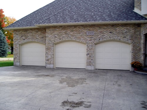 Should I Paint The Garage Door Ag, How Much Paint Do I Need For A Double Garage Door