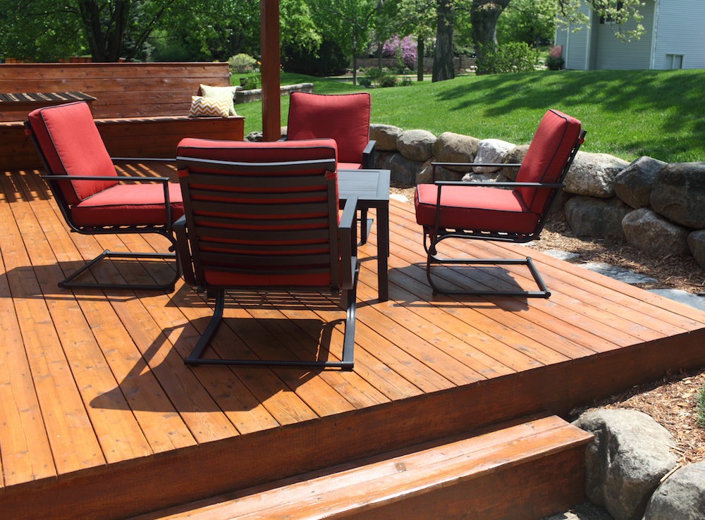 deck staining and maintenance